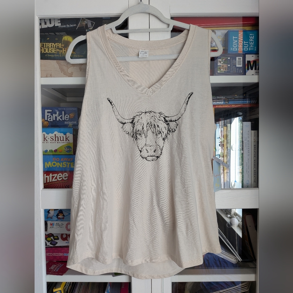 Daybreak Highland Cow Graphic Tank NWT